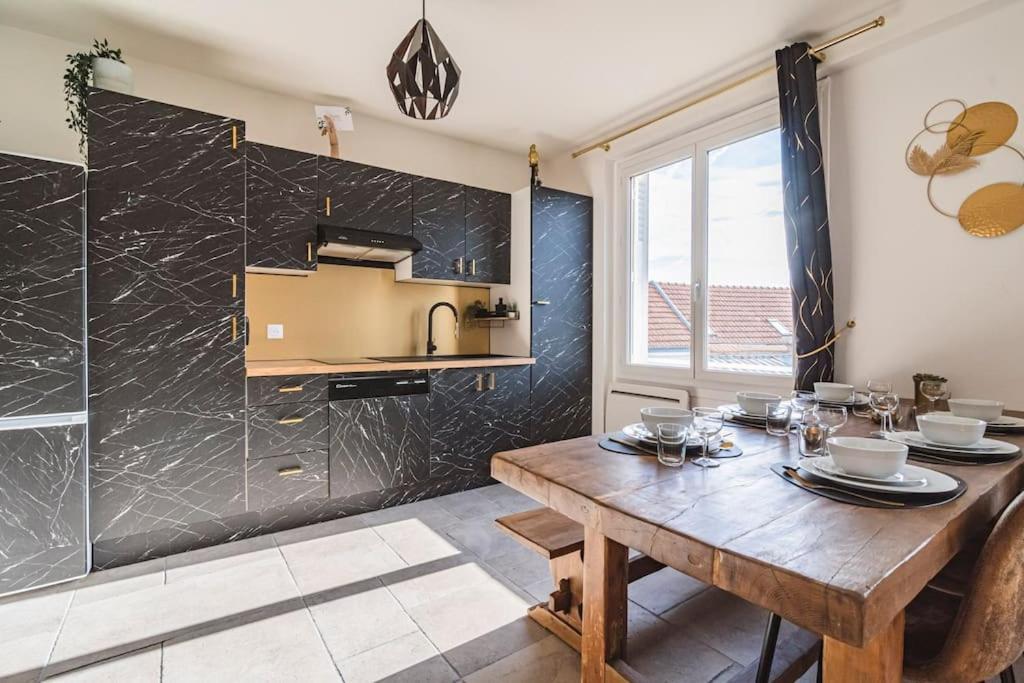La "Taniere" Pour 6 Personnes Apartment Isles-sur-Suippe Exterior photo