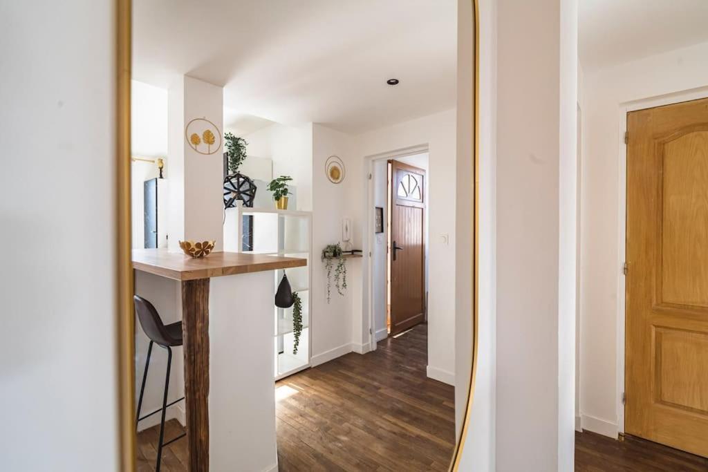 La "Taniere" Pour 6 Personnes Apartment Isles-sur-Suippe Exterior photo