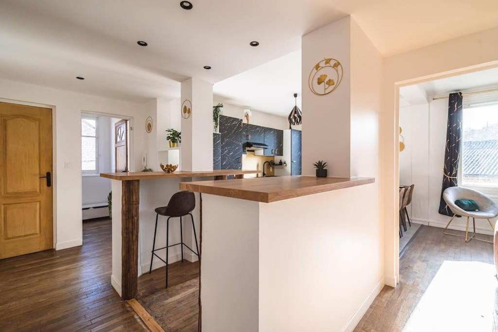 La "Taniere" Pour 6 Personnes Apartment Isles-sur-Suippe Exterior photo